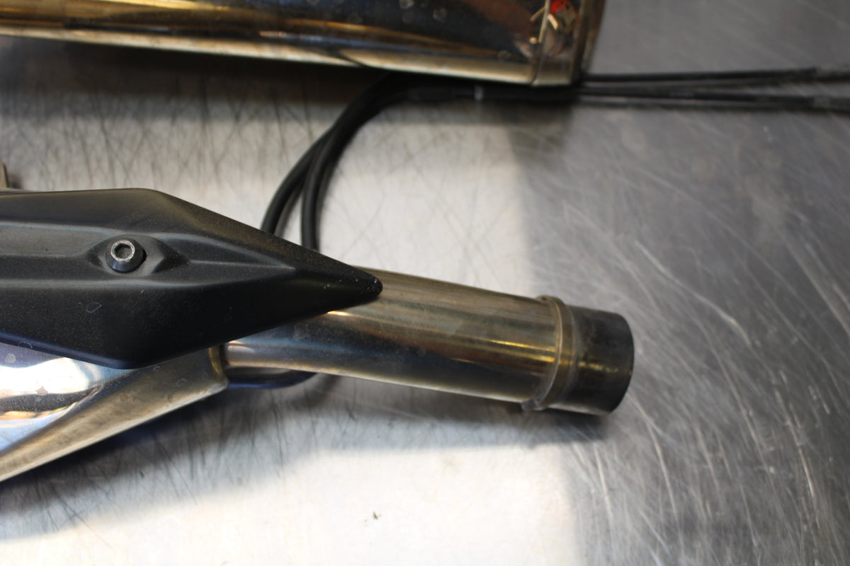 07 KAWASAKI Z1000 EXHAUST PIPE MUFFLER SLIP ON CAN SILENCER SET BB148