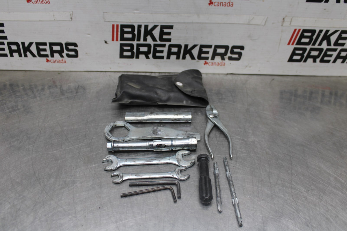 07-08 KAWASAKI NINJA ZX6R STOCK TOOLS OEM TOOL BAG KIT SET BB937