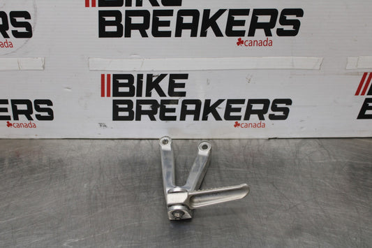 03 YAMAHA YZF R1 LEFT REAR BACK PASSENGER PEG BB895