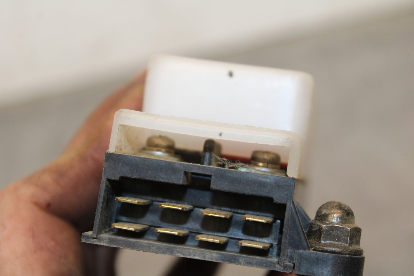 91-92 SUZUKI GSXR750 M  RELAY ASSEMBLY FUSE BOX BB125