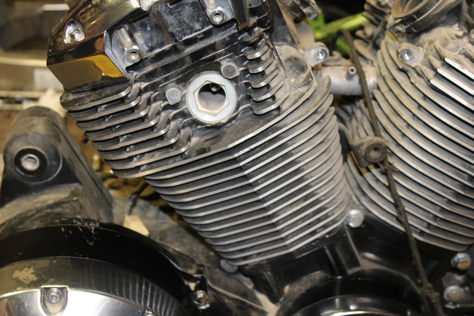05-07 HONDA VTX1800F2 ENGINE MOTOR BB351