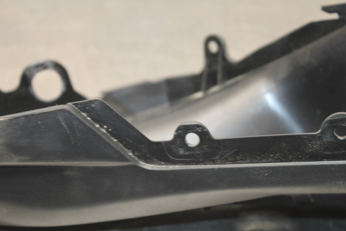 22-25 YAMAHA YZF R7 INNER LEFT REAR BACK TAIL FAIRING COWL SHROUD BB769