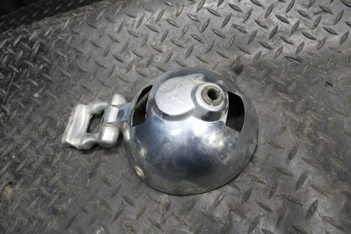 84-85 YAMAHA VIRAGO 1000 HEADLIGHT CASE HOUSING BUCKET BB173