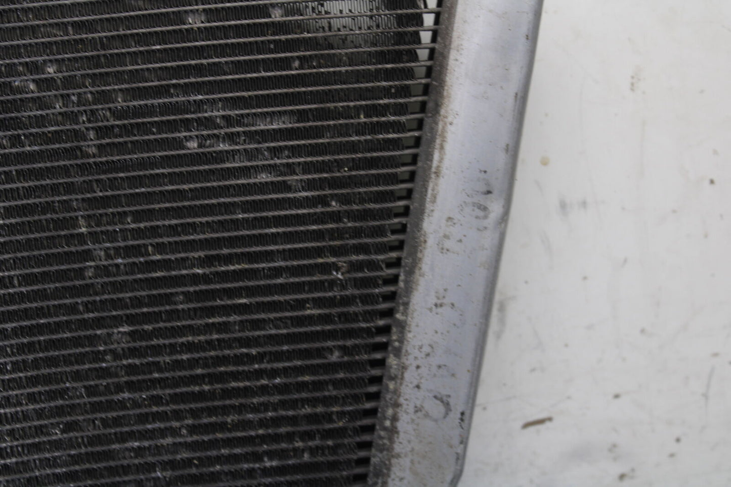 05-06 SUZUKI GSXR1000 ENGINE RADIATOR MOTOR COOLER COOLING 17710-41G00 BB677