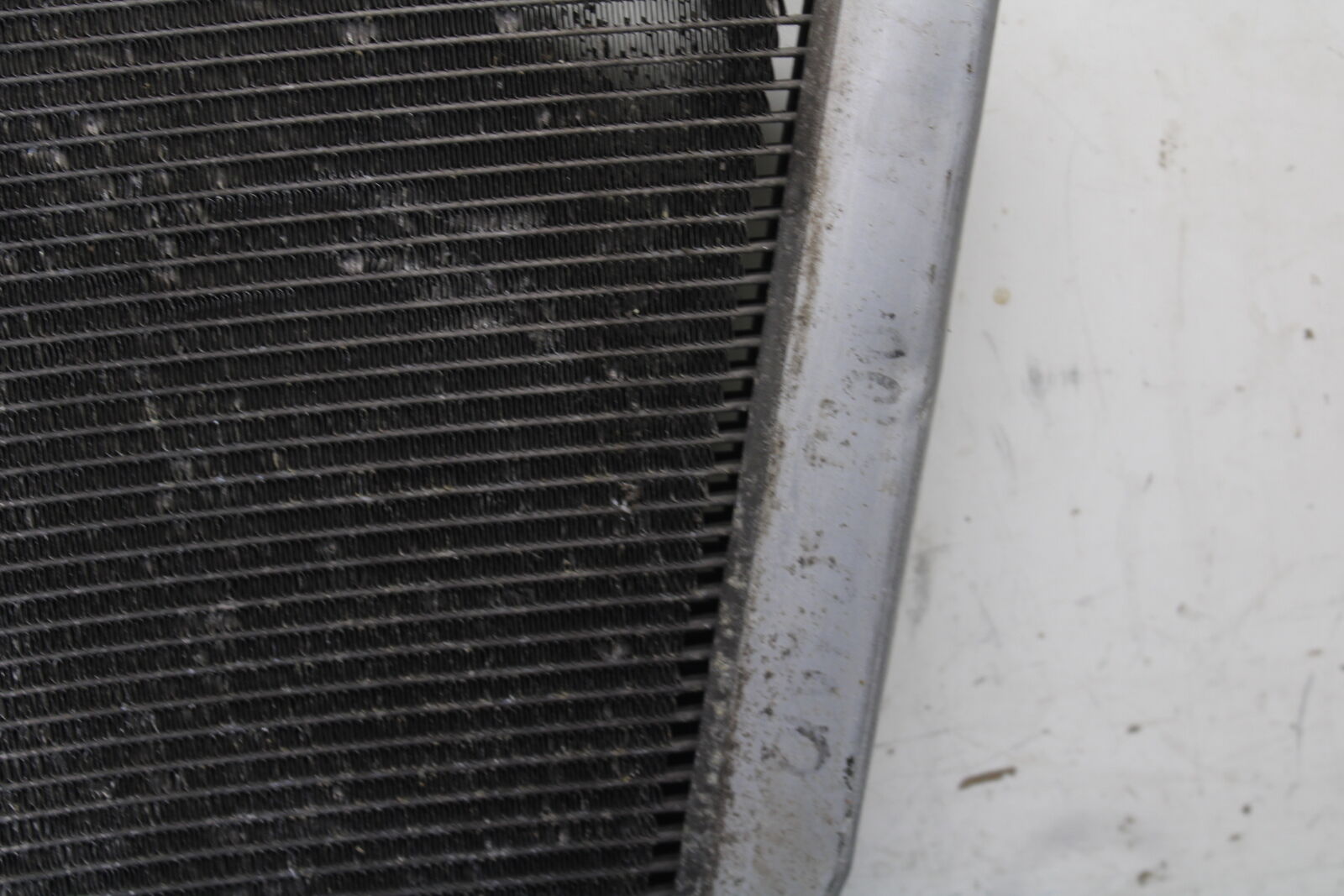 05-06 SUZUKI GSXR1000 ENGINE RADIATOR MOTOR COOLER COOLING 17710-41G00 BB677