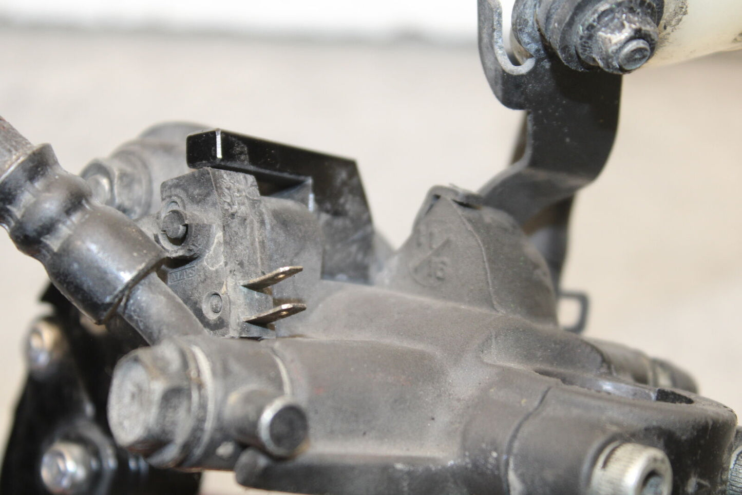 09-12 KAWASAKI NINJA ZX6R ZX600R FRONT BRAKE MASTER CYLINDER w/ LEVER BB656