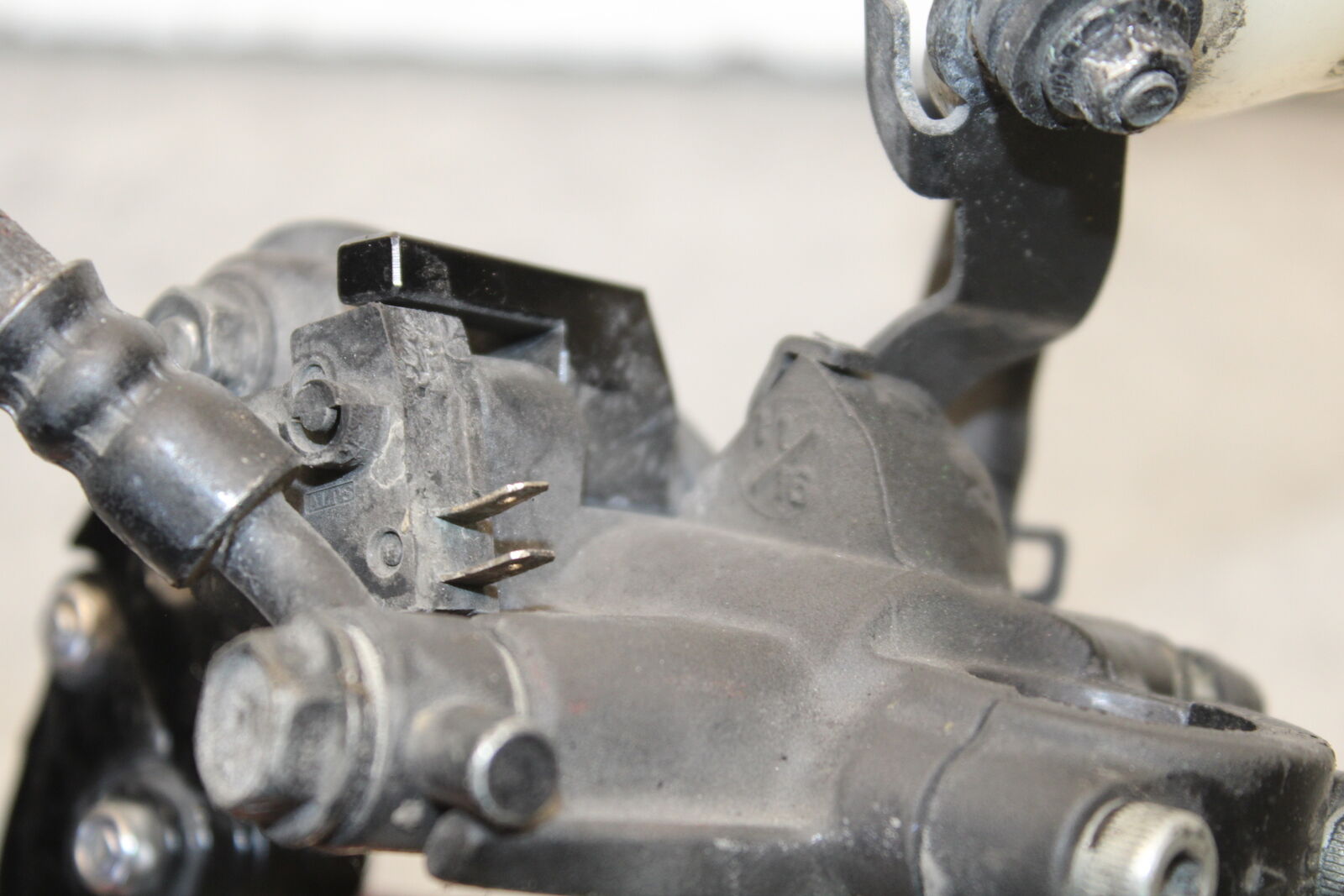 09-12 KAWASAKI NINJA ZX6R ZX600R FRONT BRAKE MASTER CYLINDER w/ LEVER BB656