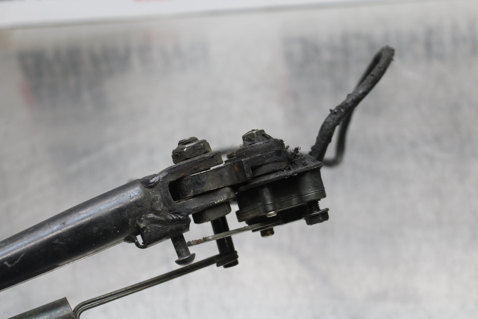 04-05 KAWASAKI NINJA ZX10R KICKSTAND SIDE KICK STAND BB163