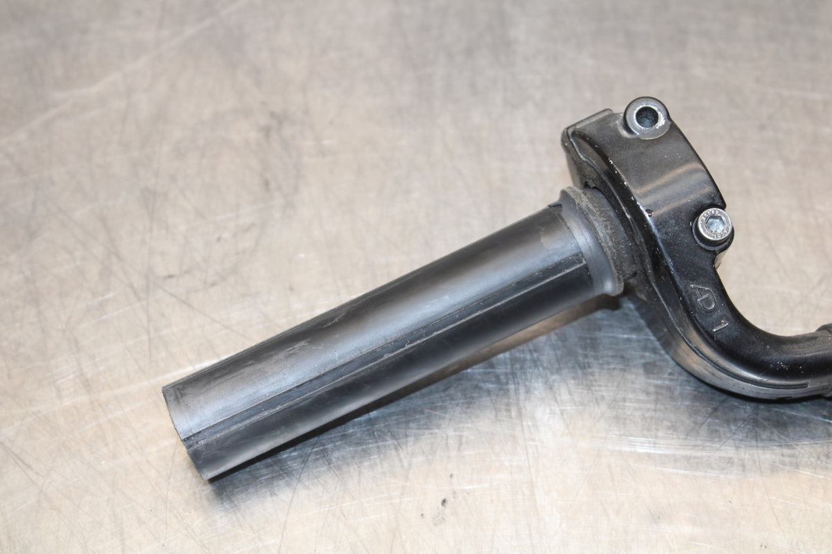 07-08 YAMAHA YZF R1 THROTTLE CABLE LINE HOUSING GUIDE BB160