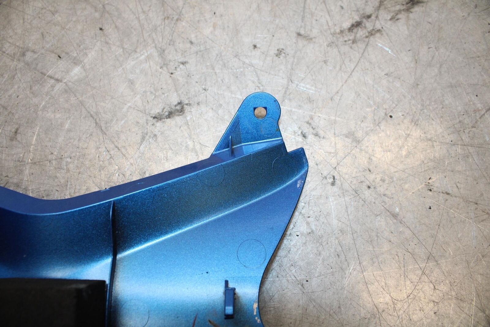 2009 Kawasaki Ninja ZX6R ZX600R CENTER REAR BACK TAIL FAIRING COWL BB548