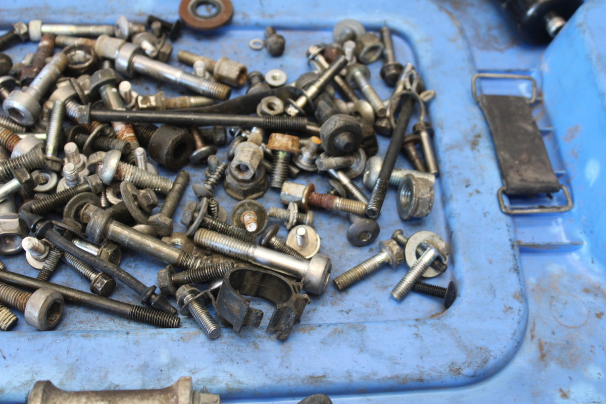 06-07 HONDA INTERCEPTOR 800 VFR800 MOUNTING BOLTS HARDWARE SCREWS BB917
