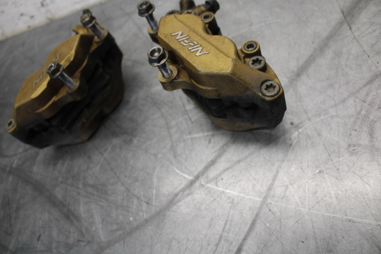 2001 Honda CBR929RR RIGHT LEFT FRONT BRAKE CALIPER SET PAIR CALIPERS BB515