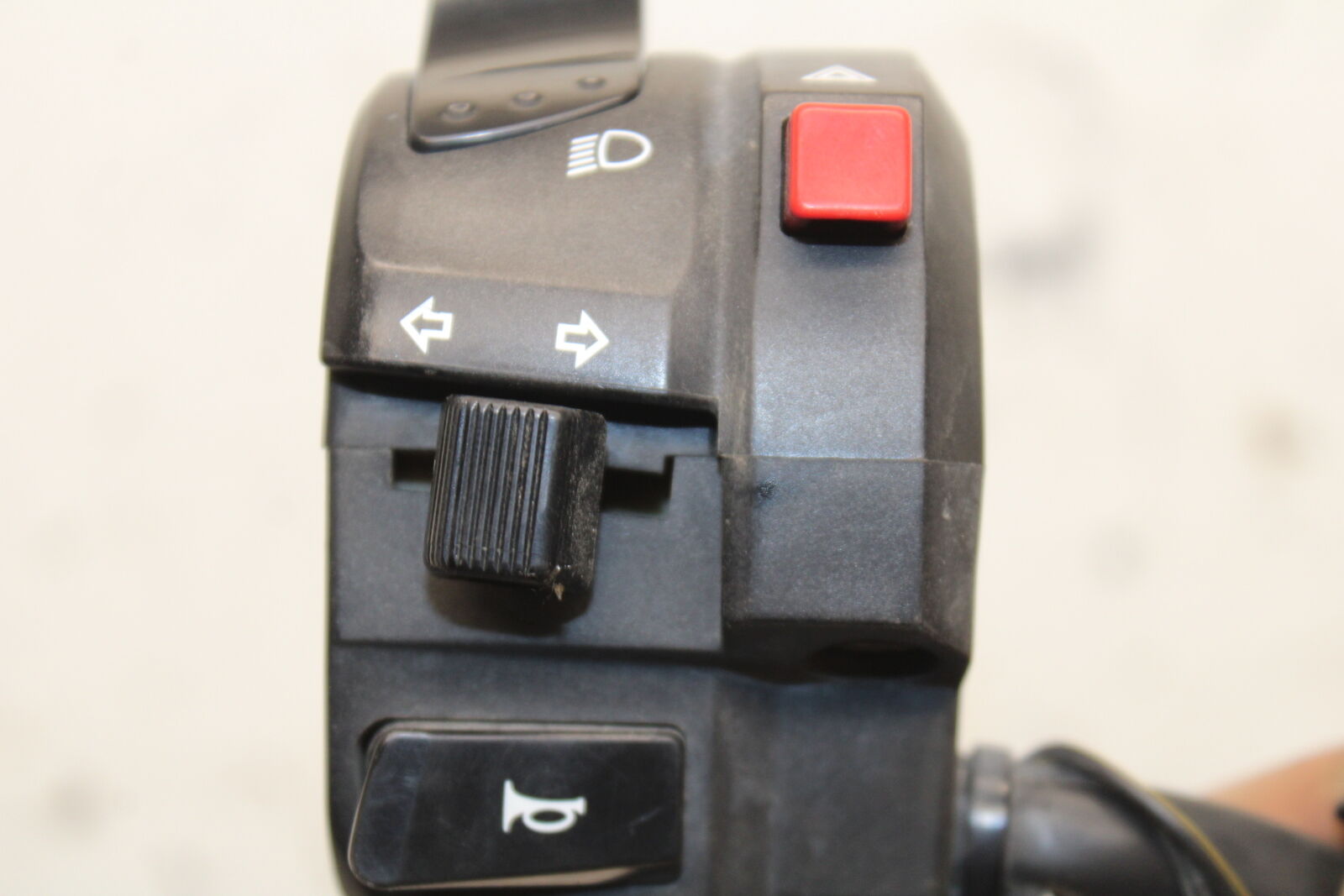 08-09 SUZUKI GSXR600 LEFT CLIP ON HANDLE HORN SIGNALS SWITCH SWITCHES BB728