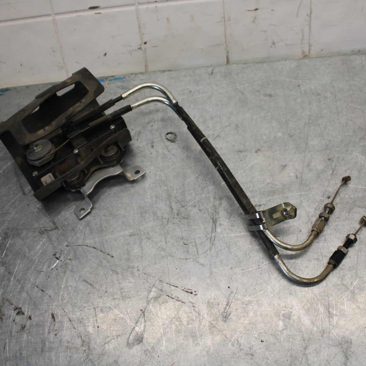 08-16 YAMAHA YZF R6 EXHAUST VALVE SERVO MOTOR 2C0-85820-00-00 BB436
