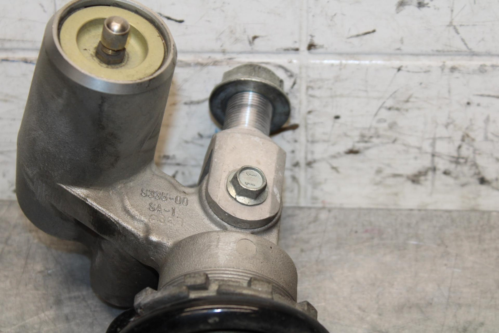 2001 Suzuki GSXR750 REAR BACK SHOCK ABSORBER SUSPENSION BB553