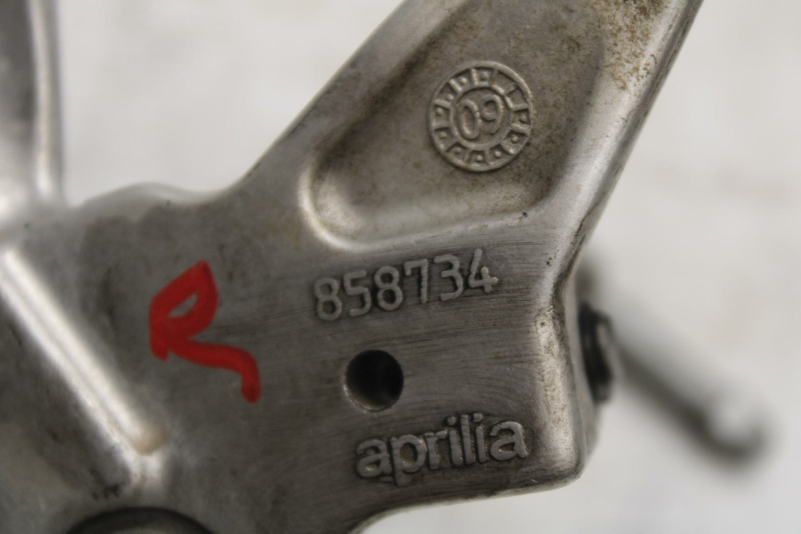 10-11 APRILIA RSV4 RIGHT REARSET REAR SET DRIVER FOOT PEG REST STOP  BB268