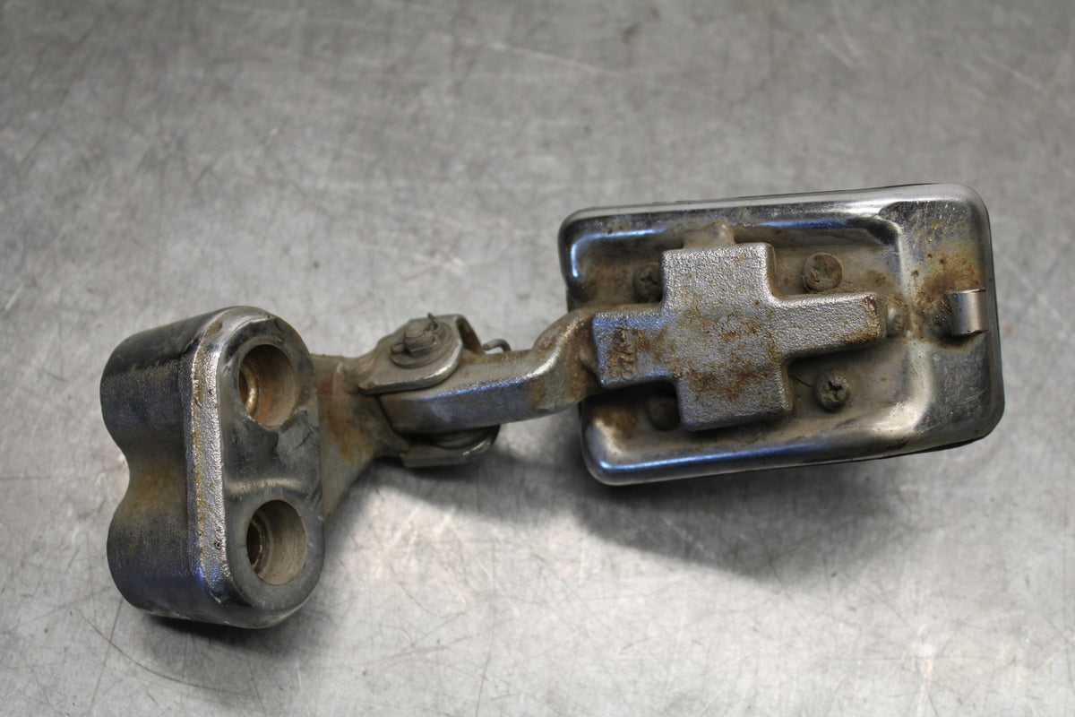 85-86 SUZUKI MADURA 1200 RIGHT FRONT FOOT REST PEG STEP  BB691