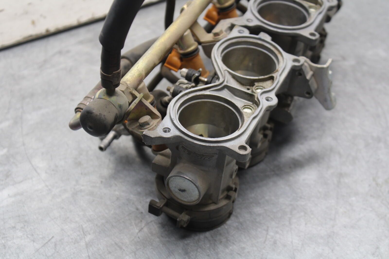 05-06 HONDA CBR600RR MAIN FUEL INJECTORS / THROTTLE BODIES 16401-MEE-A01 BB655