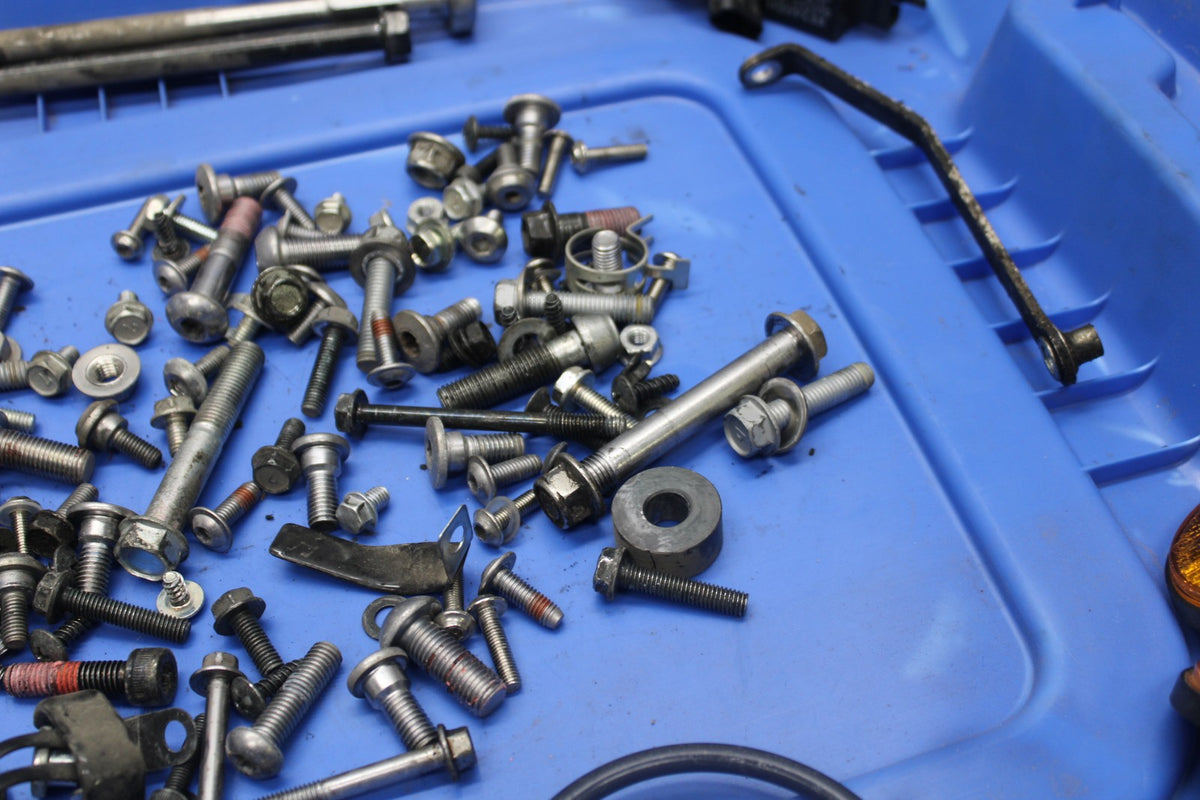 07-08 KAWASAKI NINJA ZX6R MOUNTING BOLTS HARDWARE SCREWS BB937