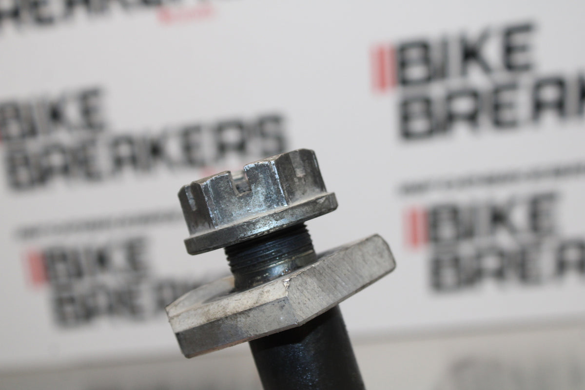 01-03 SUZUKI GSXR600 REAR AXLE BACK WHEEL RIM PIVOT BOLT AXEL BB145