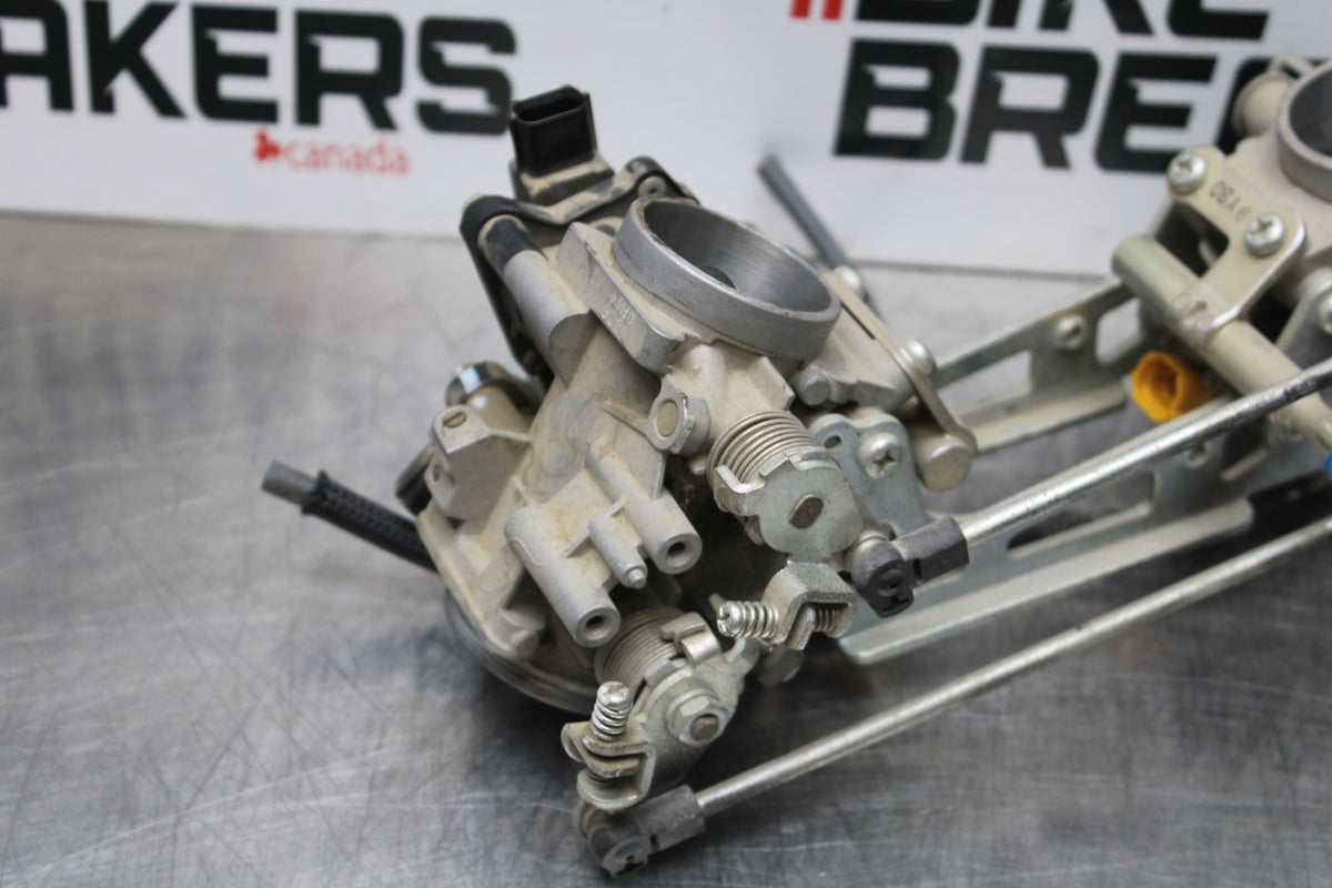 10 SUZUKI SV650 MAIN FUEL INJECTORS / THROTTLE BODIES BB181