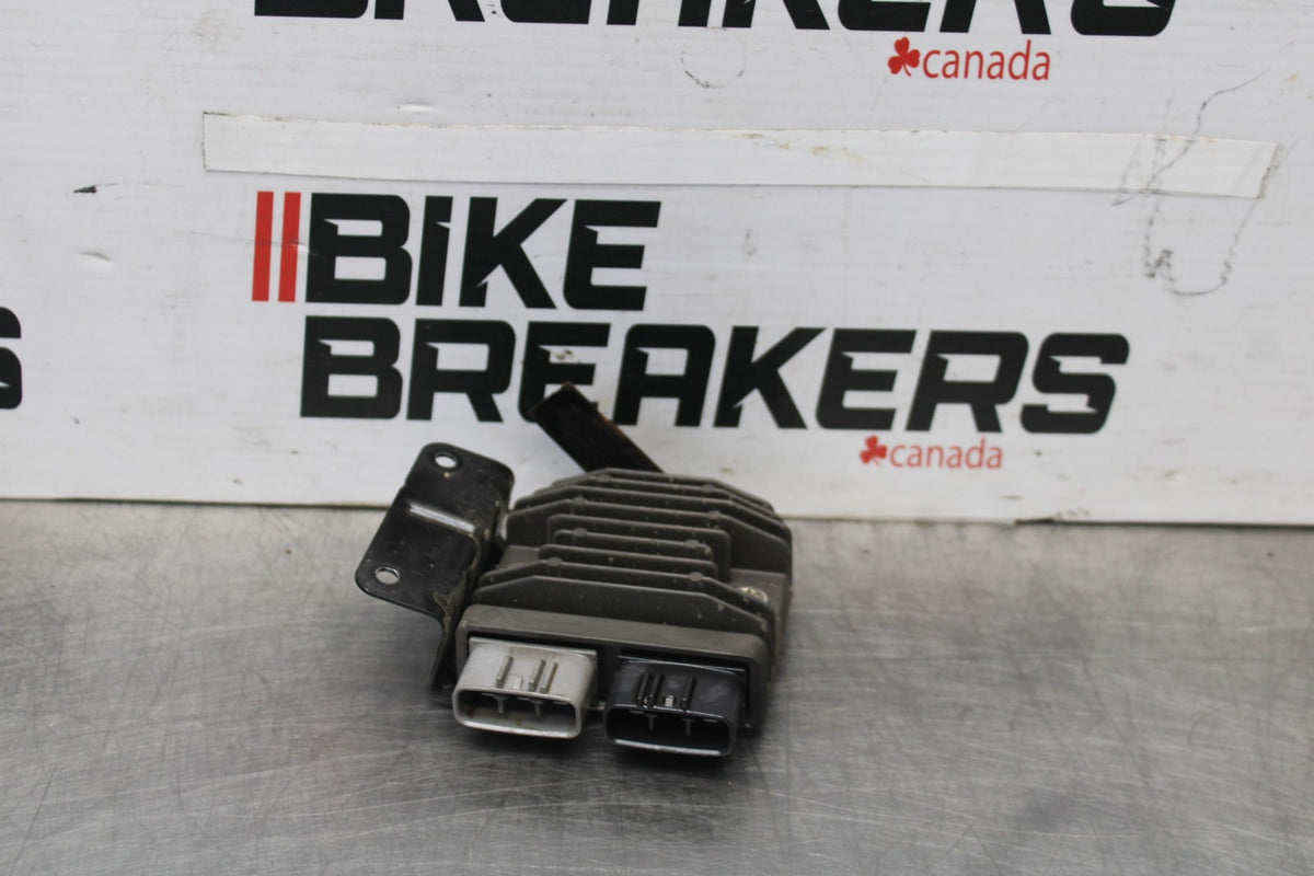 17-20 BMW S1000R RECTIFIER VOLTAGE REGULATOR BB909