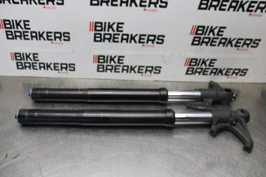 12 TRIUMPH STREET TRIPLE R FRONT FORKS SHOCK SUSPENSION SET PAIR BB914