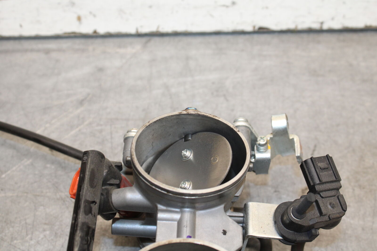 13-18 KAWASAKI NINJA ZX6R MAIN FUEL INJECTORS / THROTTLE BODIES 16163-0772 BB666