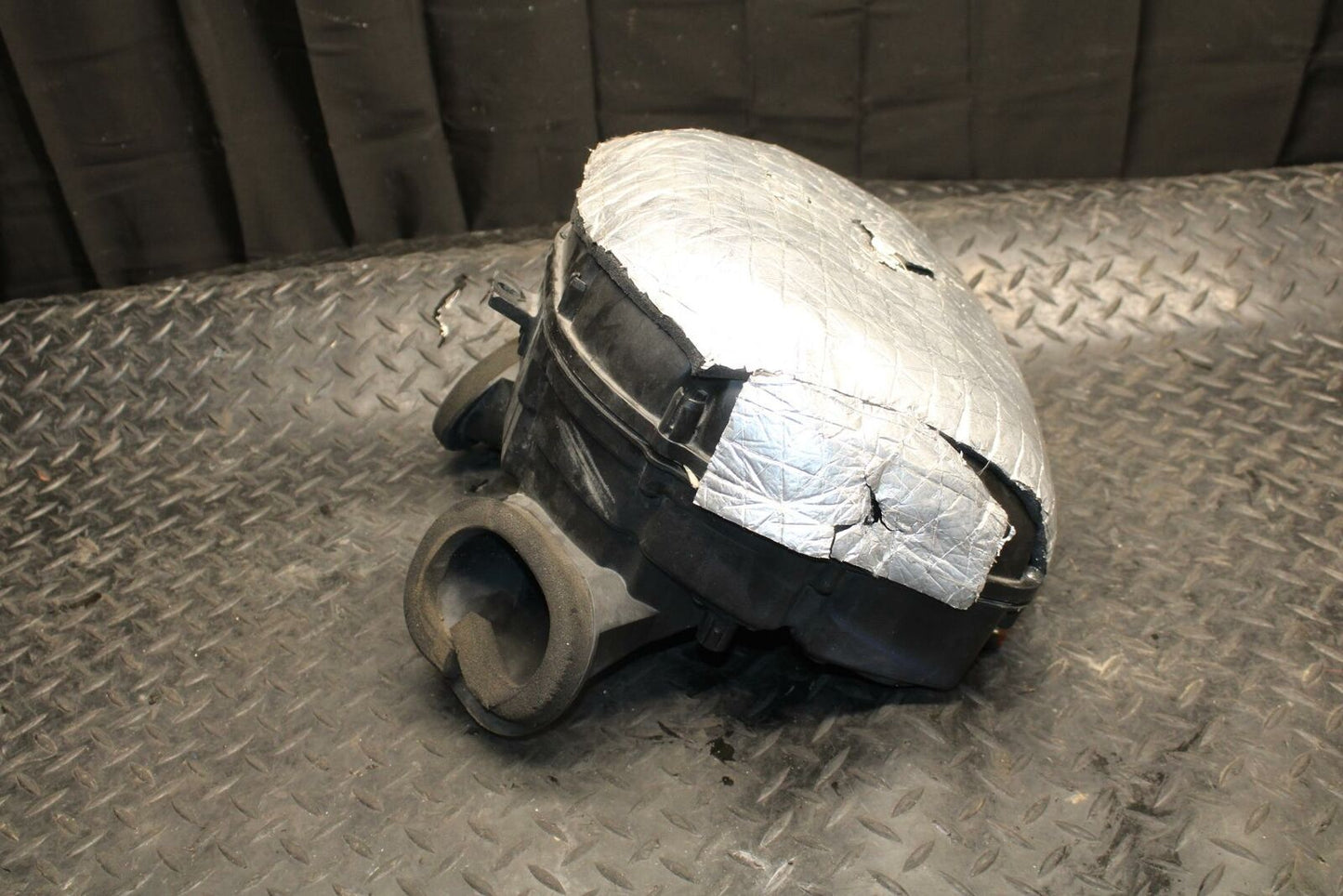 09-11 SUZUKI GSXR1000 AIRBOX AIR INTAKE FILTER BOX BB205