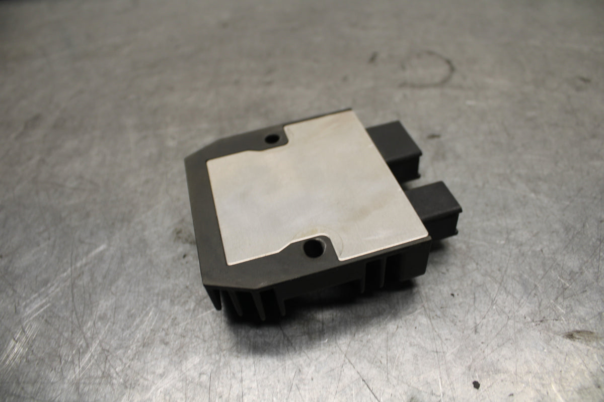 17-21 HONDA CBR1000RR SP RECTIFIER VOLTAGE REGULATOR BB681