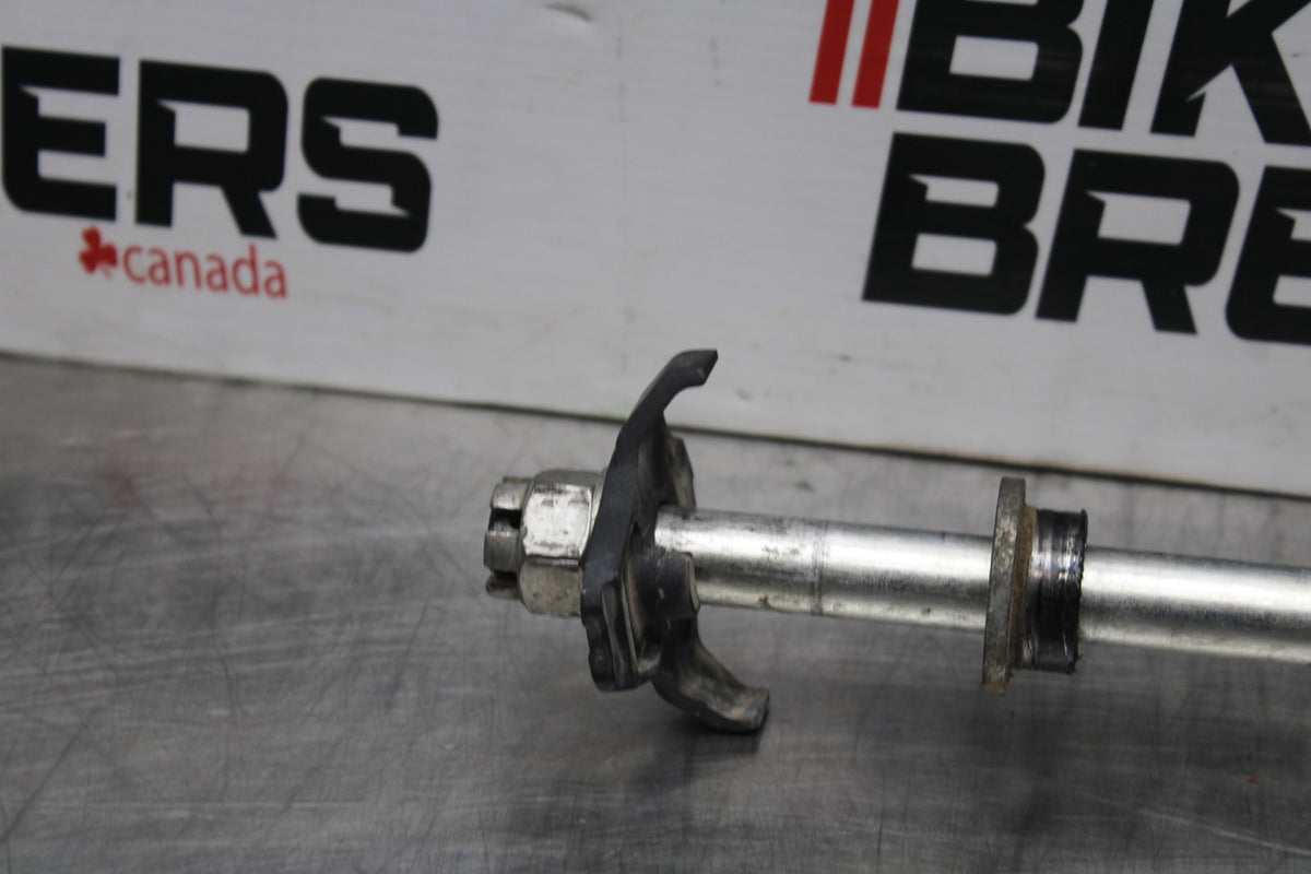 23-26 KAWASAKI NINJA ZX4RR REAR AXLE BACK WHEEL RIM PIVOT BOLT AXEL BB872
