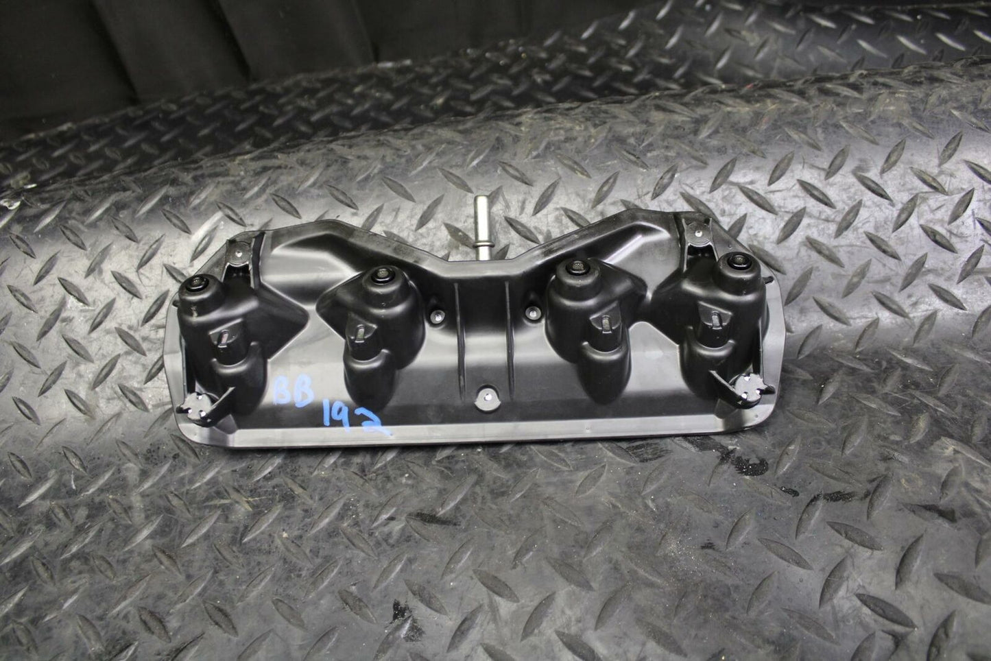 09-14 YAMAHA YZF R1 SECONDARY FUEL INJECTORS TOP AIRBOX GAS RAIL  BB192