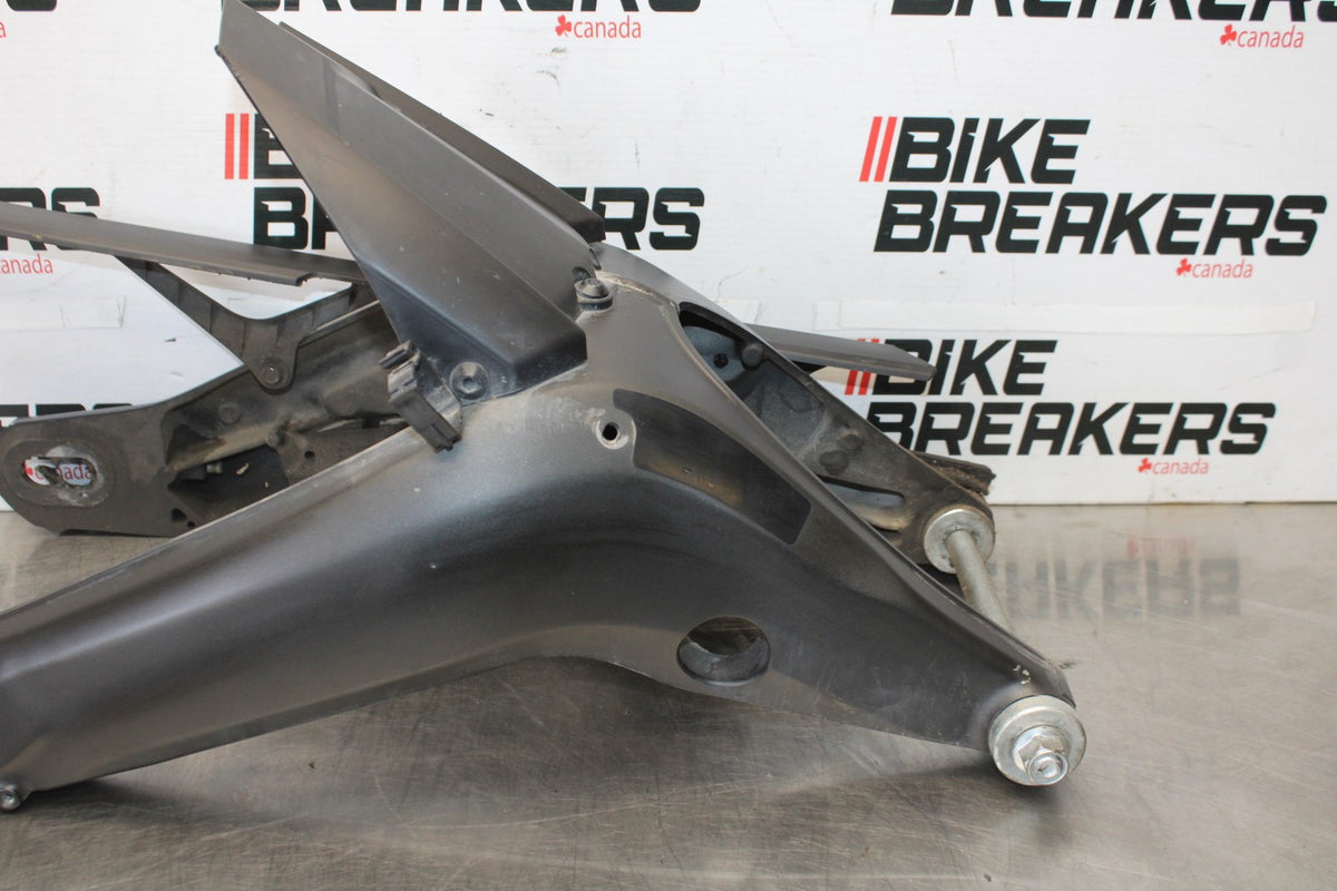 15-17 YAMAHA FJ09 REAR SWINGARM BACK SUSPENSION SWING ARM BB906