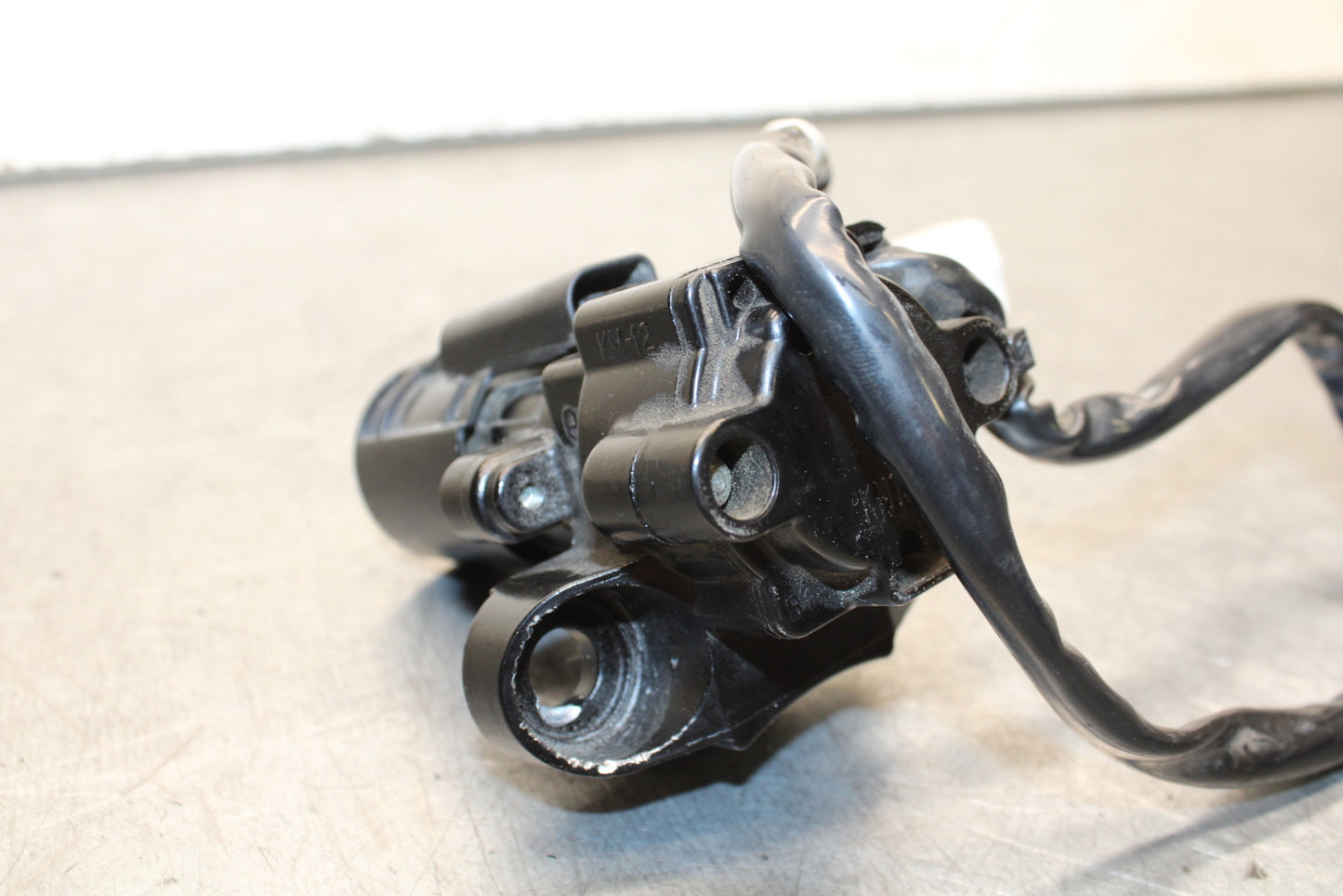 16 KAWASAKI NINJA ZX10R IGNITION LOCK  AND SEAT LOCK BB650