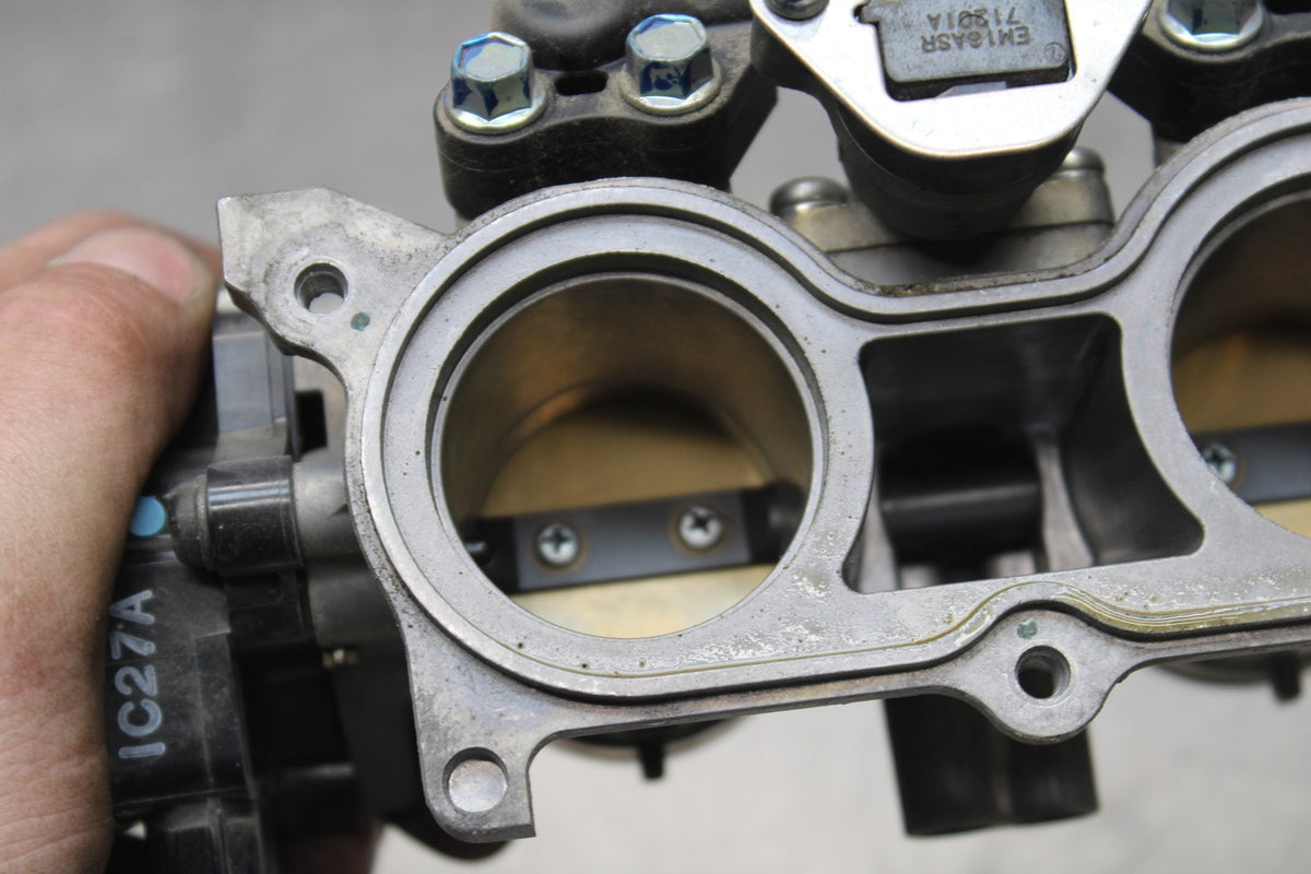 18 HONDA CB500F MAIN FUEL INJECTORS / THROTTLE BODIES BB861