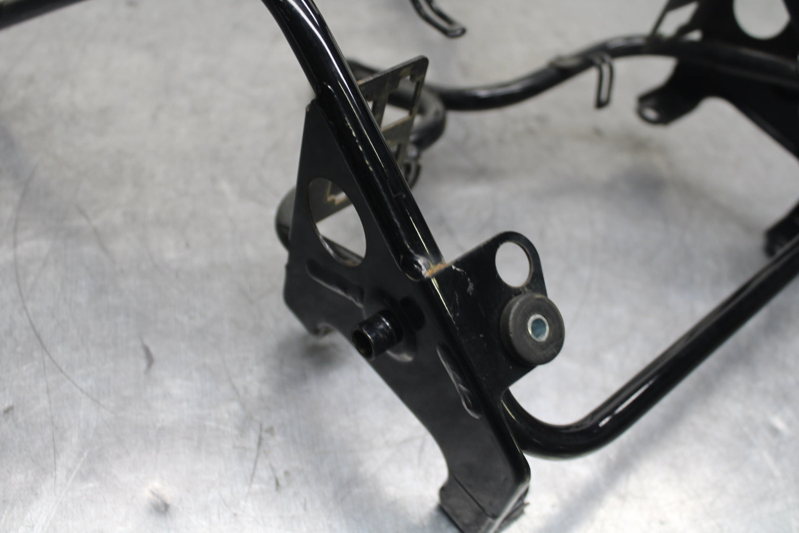 84 HONDA INTERCEPTOR 750 VF750F UPPER FAIRING MIRROR GAUGES STAY BRACKET BB108