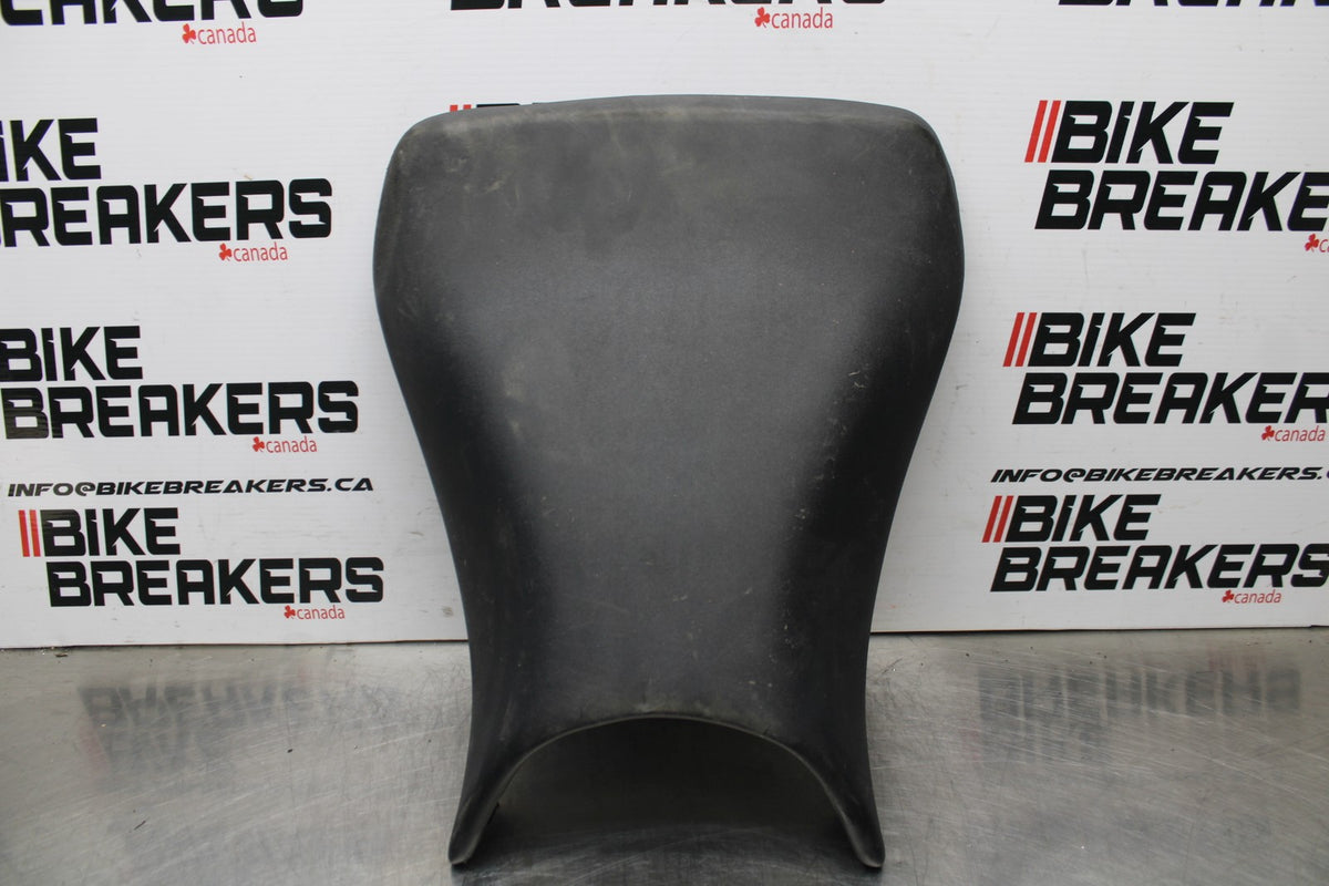05 YAMAHA YZF R6 FRONT DRIVERS SEAT PAD SADDLE PILLION BB814