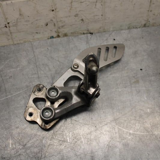 08-10 SUZUKI GSXR750 LEFT REARSET REAR SET DRIVER FOOT PEG REST STOP bb476