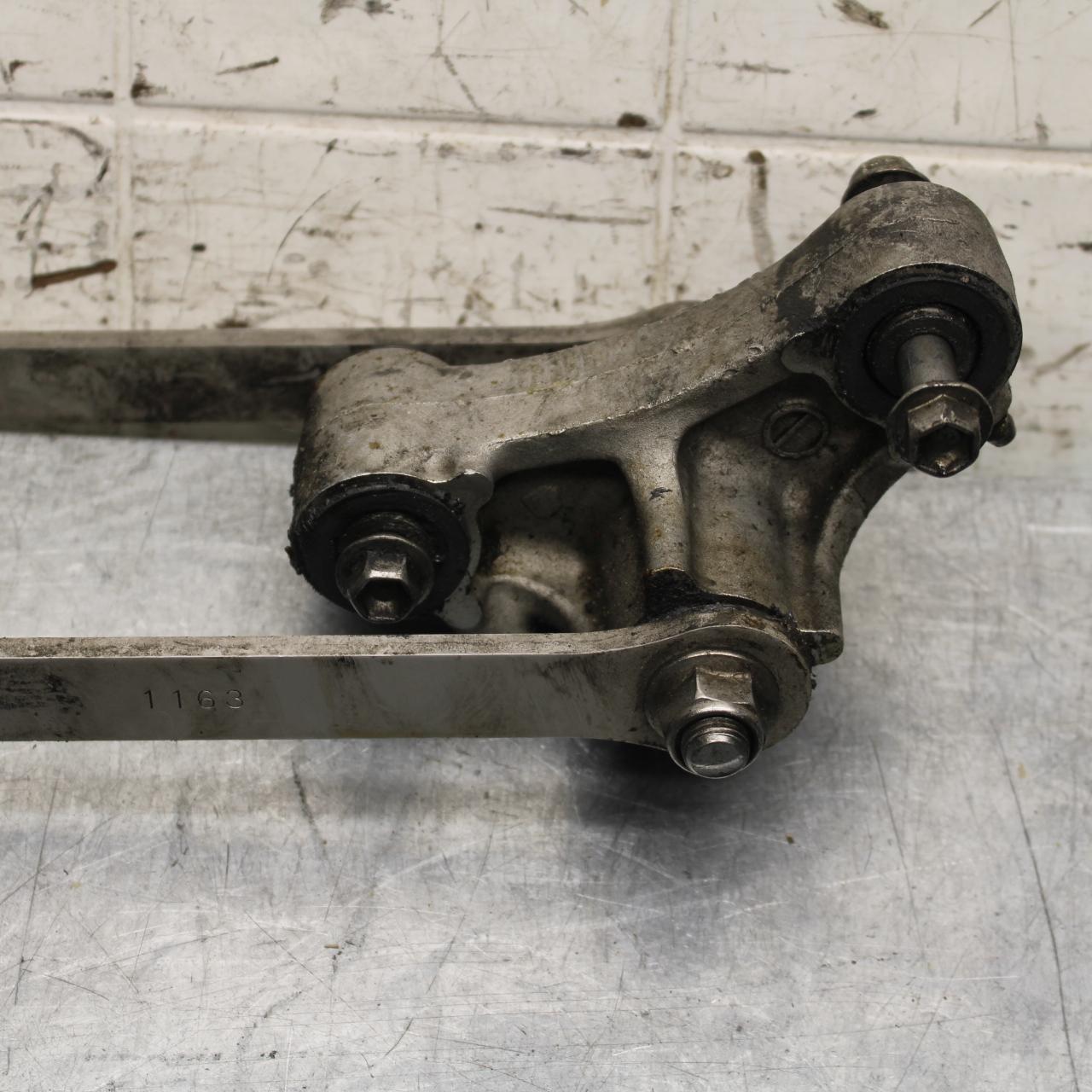 2000 Kawasaki Ninja ZX9R ZX900F REAR DOGBONE SHOCK LINKAGE LINK 39007-1287 BB70