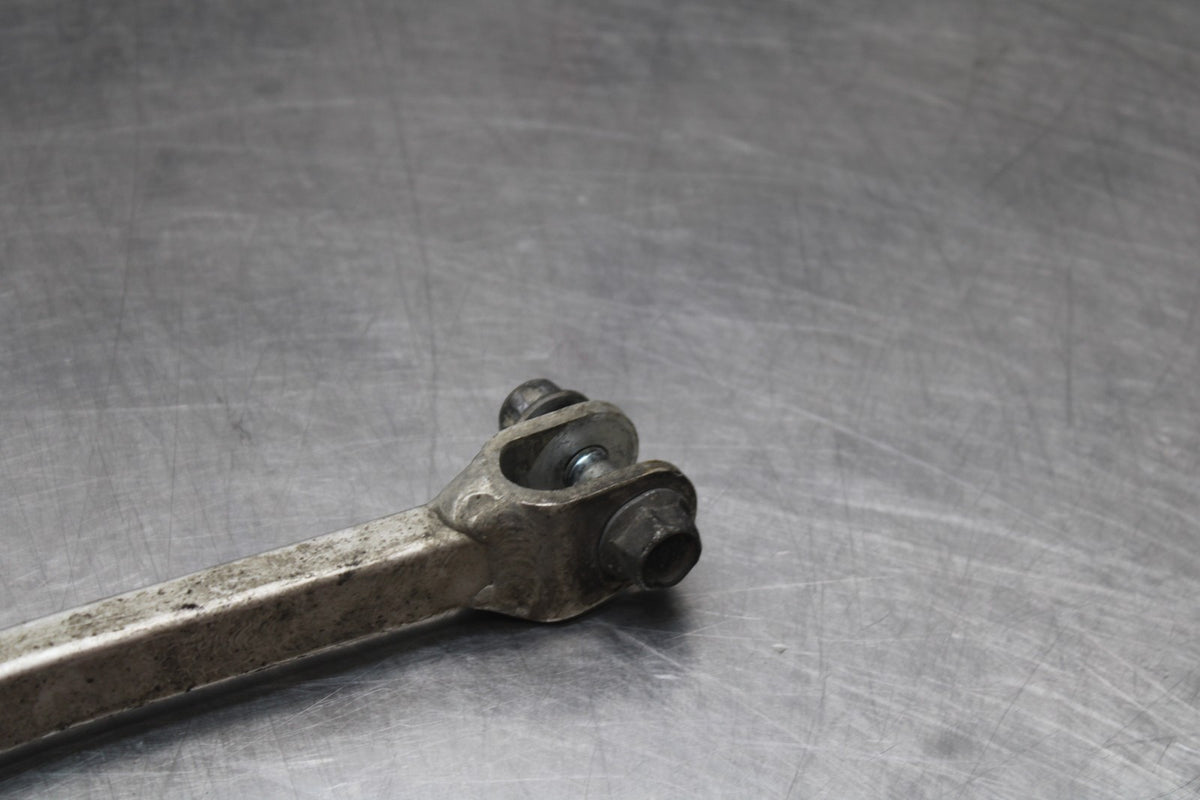 00 SUZUKI GSXR750 REAR BACK BRAKE TORQUE ROD SHAFT BAR BB820