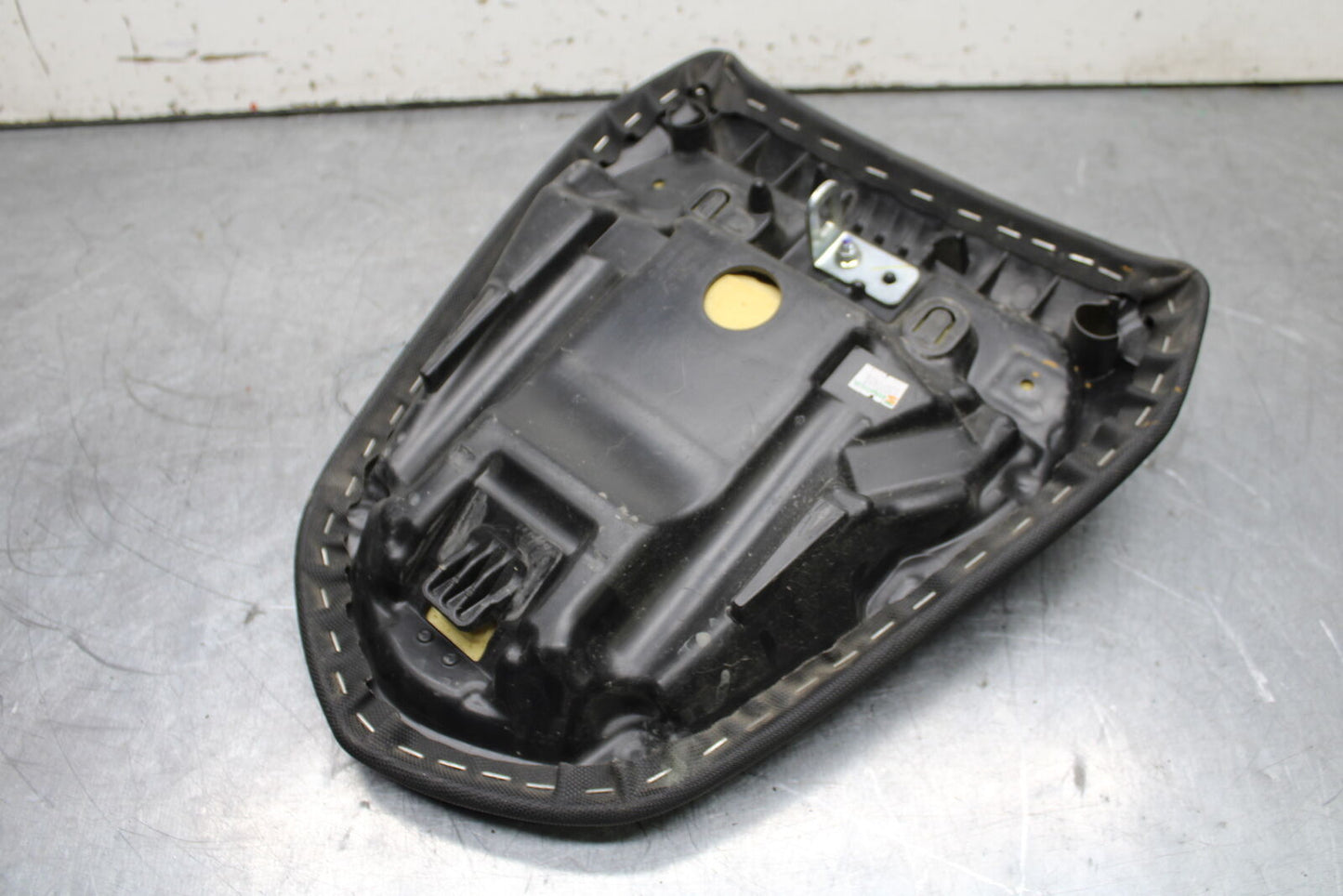 12-17 KAWASAKI ER-6N Z650 REAR BACK PASSENGER TANDEM SEAT PAD SADDLE  BB709