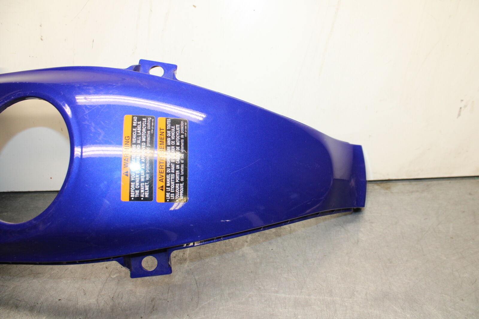 22-23 YAMAHA YZF R7 GAS TANK FUEL CELL COVER FAIRING COWL BB583
