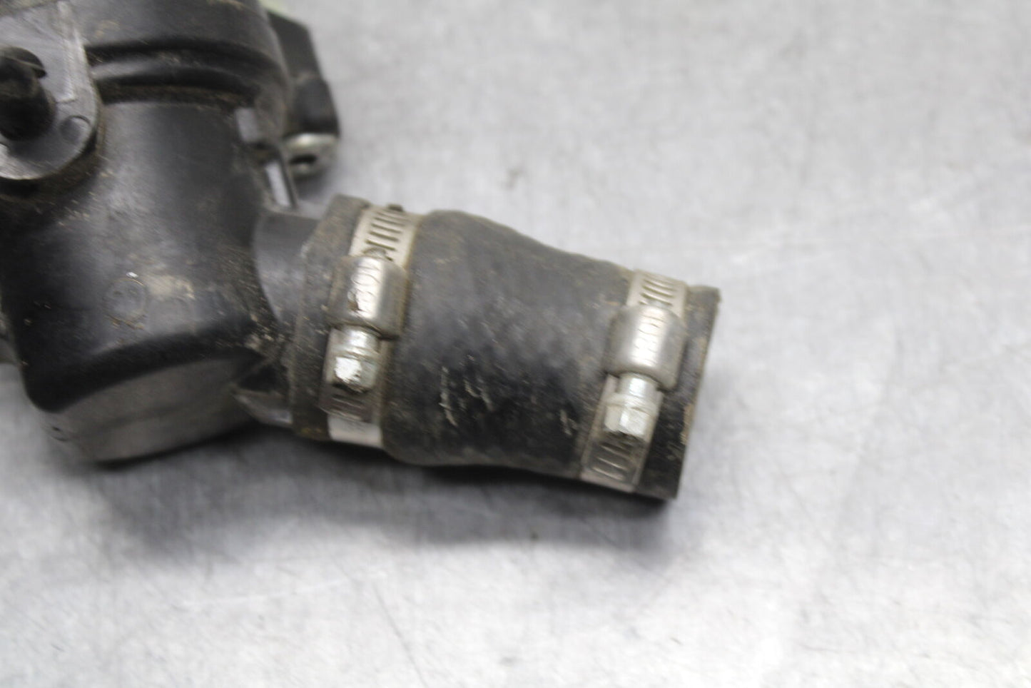 07-08 YAMAHA YZF R1 THERMOSTAT W HOUSING ASSEMBLY BB724