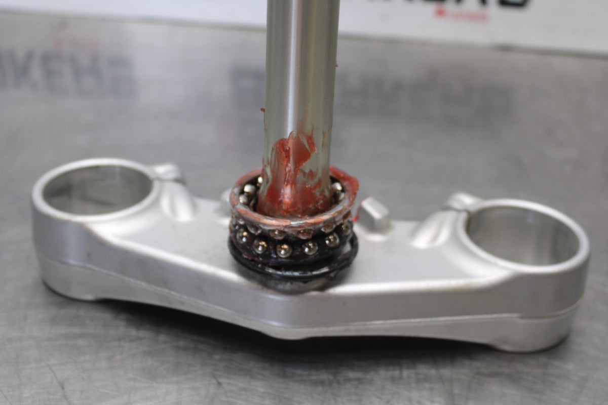 12 TRIUMPH STREET TRIPLE R FRONT FORKS CLAMP LOWER TRIPLE TREE STEM BB914