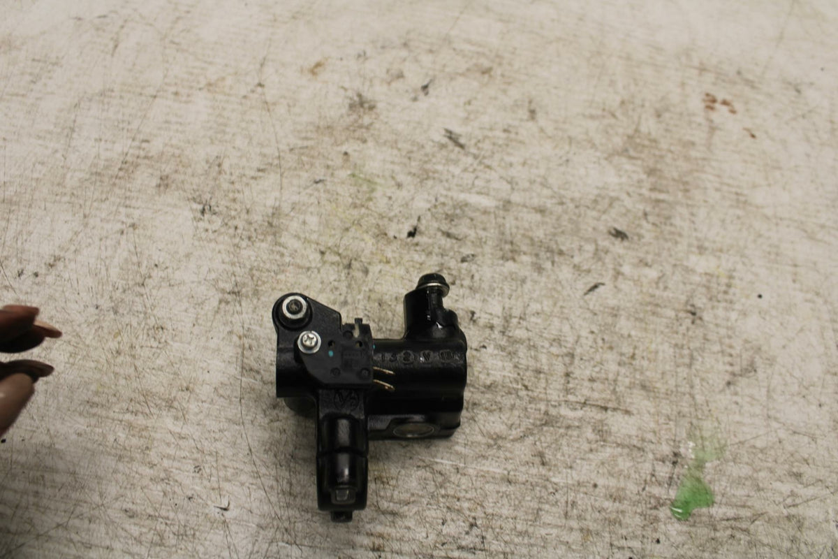 12-13 KAWASAKI EX300 NINJA FRONT BRAKE MASTER CYLINDER BB373