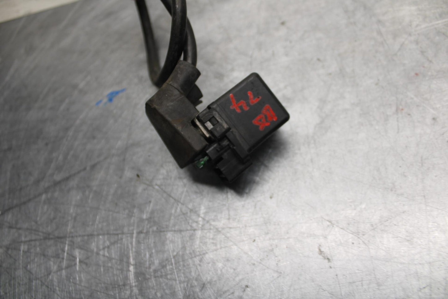 2003 Kawasaki Z1000 ENGINE STARTER RELAY STARTING MOTOR SWITCH 27010-1376 BB35