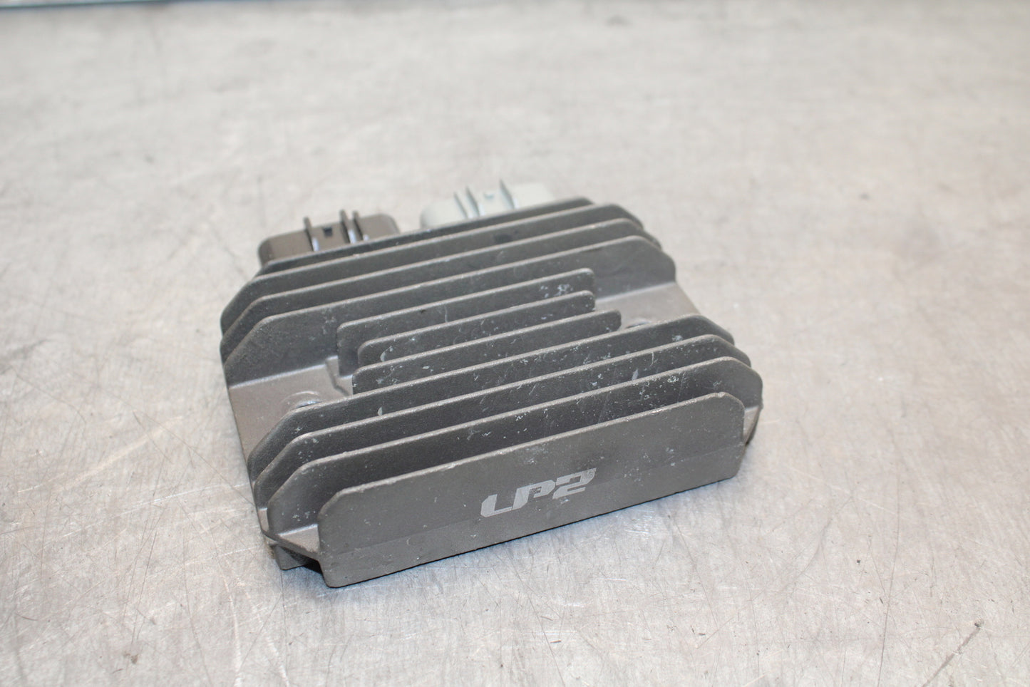 09-12 KAWASAKI NINJA ZX6R RECTIFIER VOLTAGE REGULATOR 21066-0028 BB698