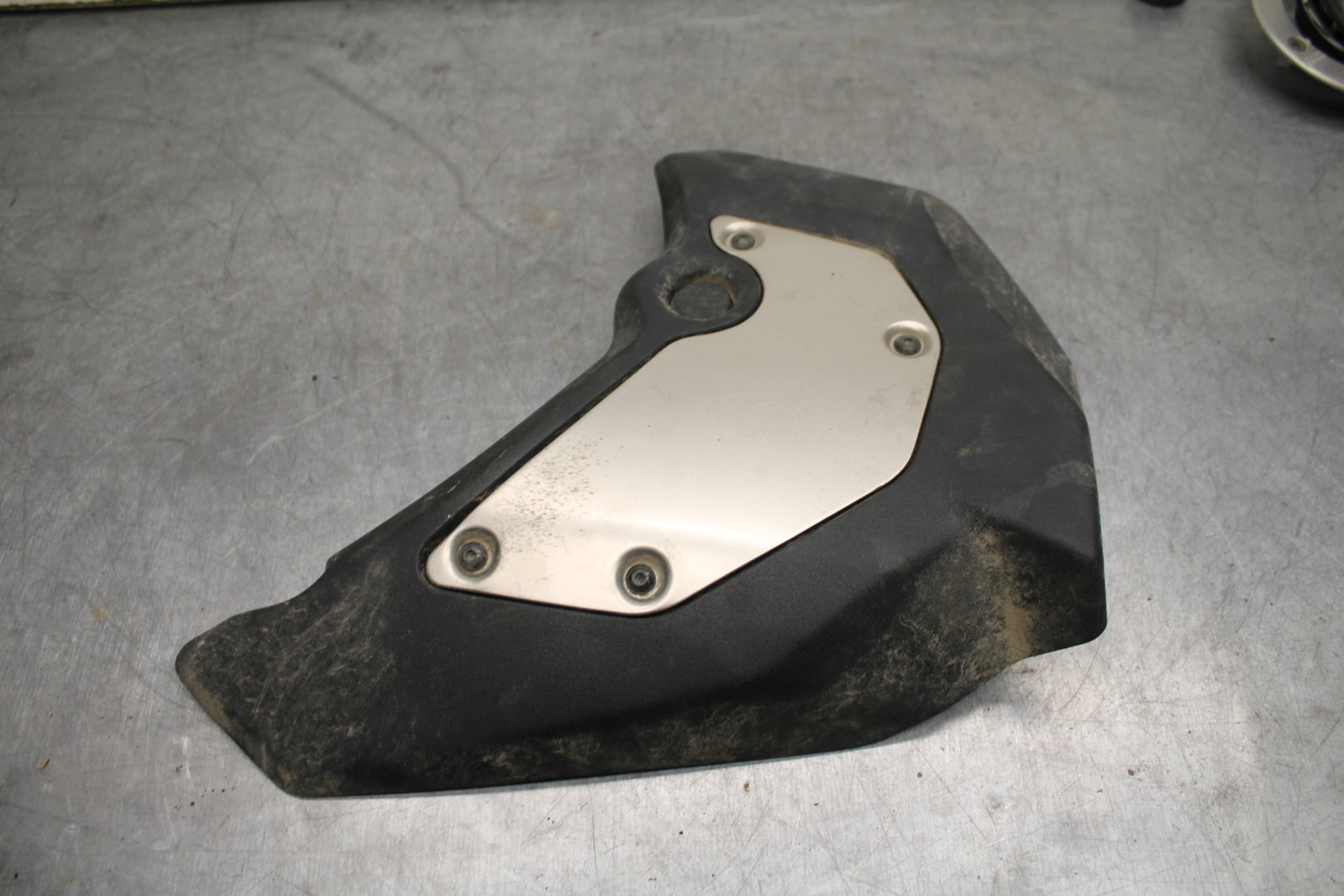 16-17 KAWASAKI VULCAN S 650 EN650 ABS ENGINE SIDE COVER PANEL COWL FAIRING BB731