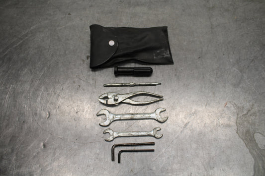 08-10 SUZUKI GSXR 600 STOCK TOOLS OEM TOOL BAG KIT SET BB130