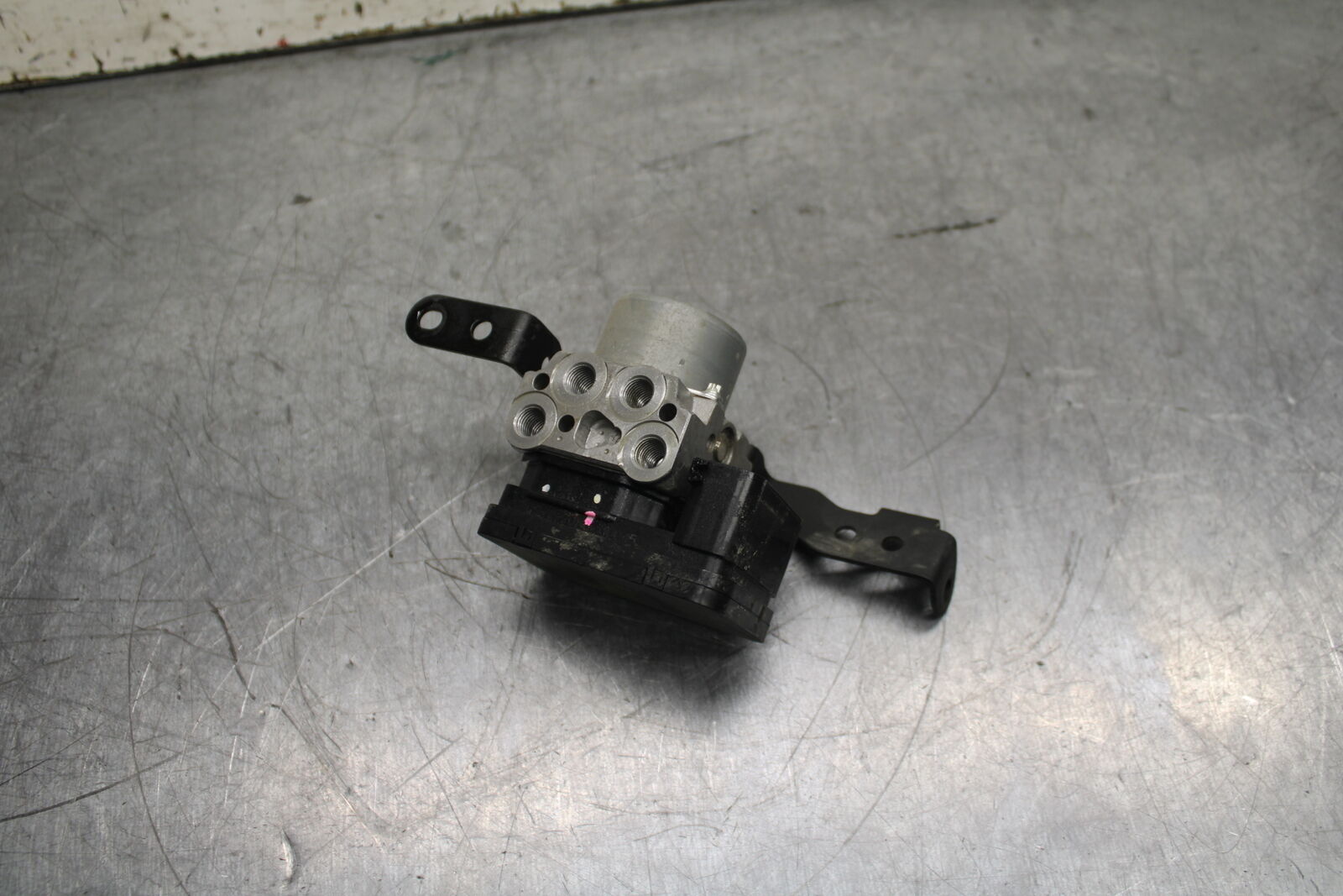 18-23 KAWASAKI NINJA 400 EX400 ABS ABS PUMP UNIT MODULE BB747